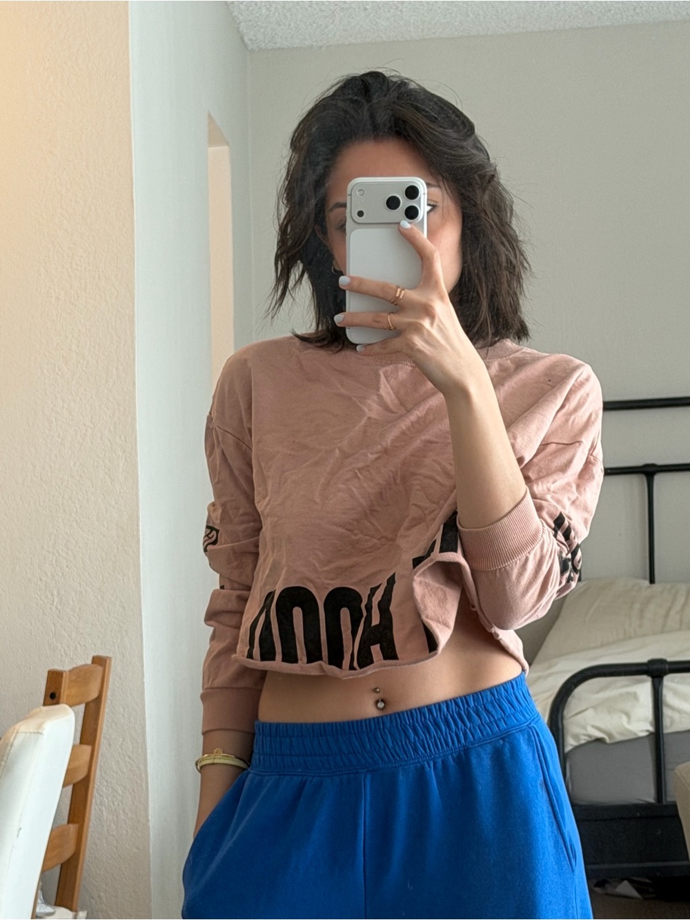 Cropped Dusty Pink Long-Sleeve Graphic Top
